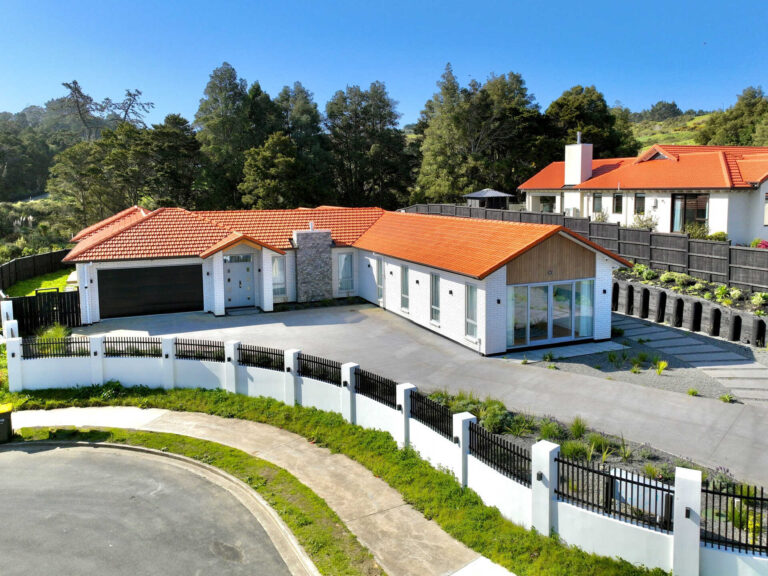 27 Tau Drive Main